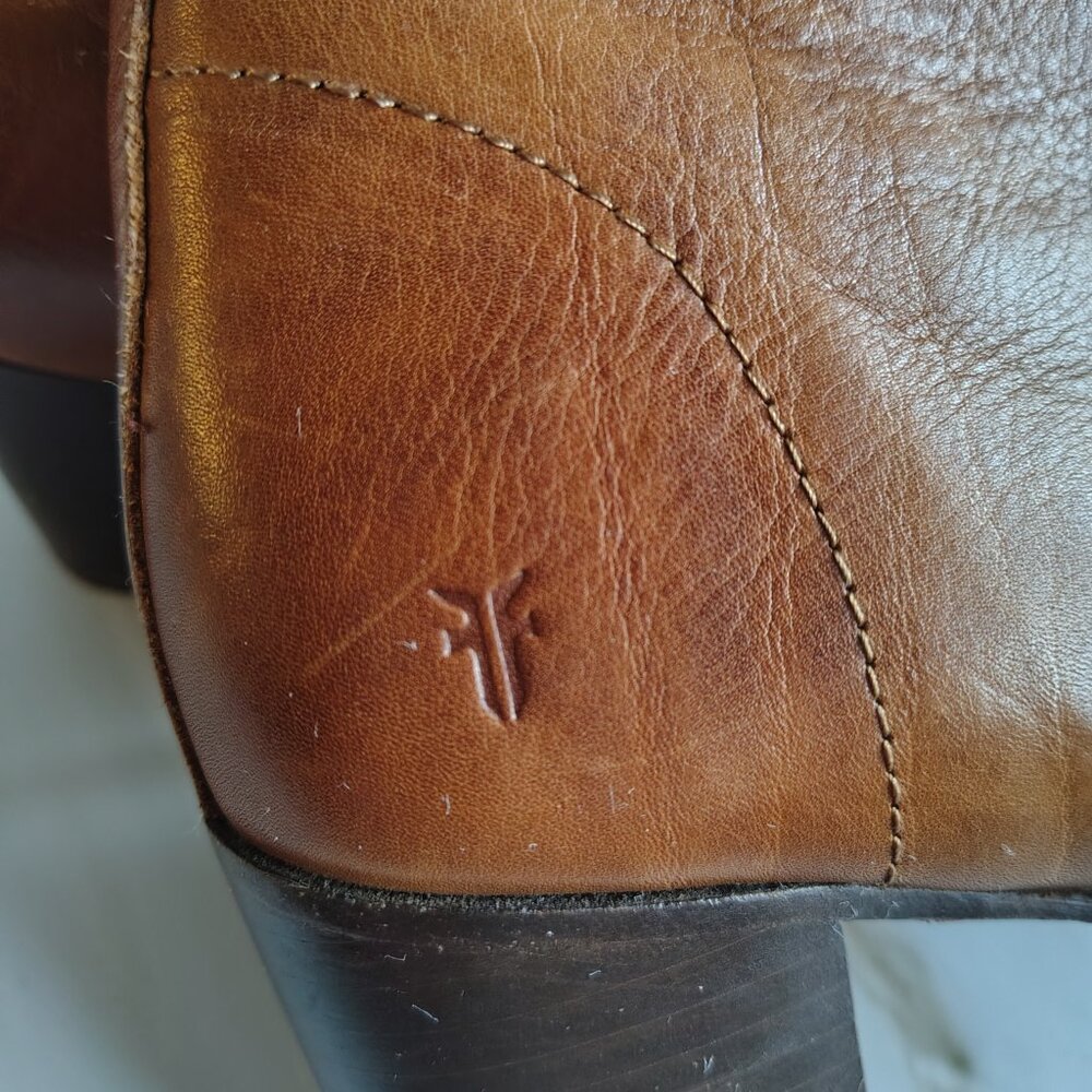Women's Frye Ankle Boots size 8 - Picture 2 of 6
